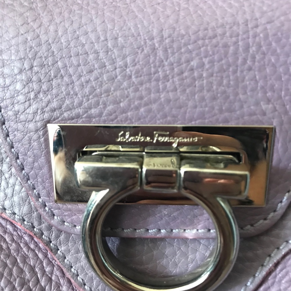 Preloved bags - Picture 3 of 5